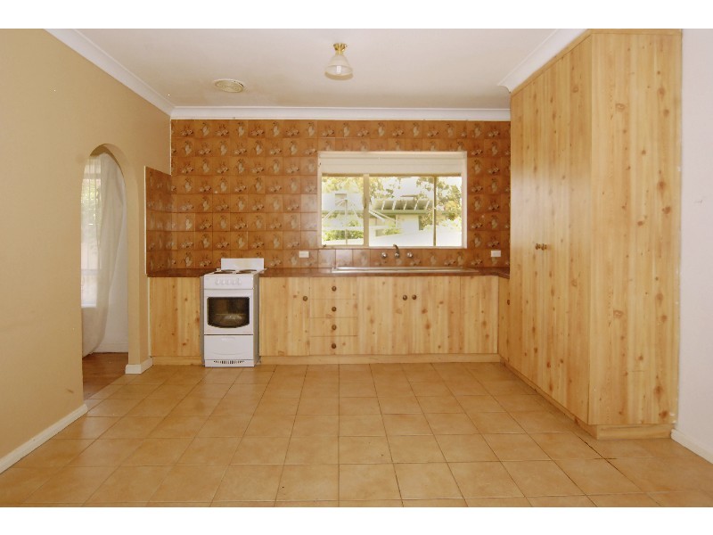 10 Parslow Road, Para Hills SA 5096