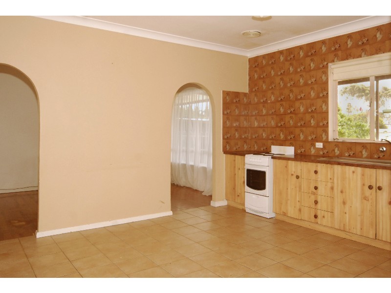 10 Parslow Road, Para Hills SA 5096