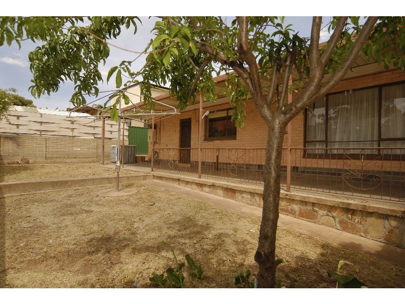 10 Parslow Road, Para Hills SA 5096