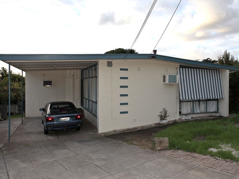 3 Robert Court, Para Hills SA 5096
