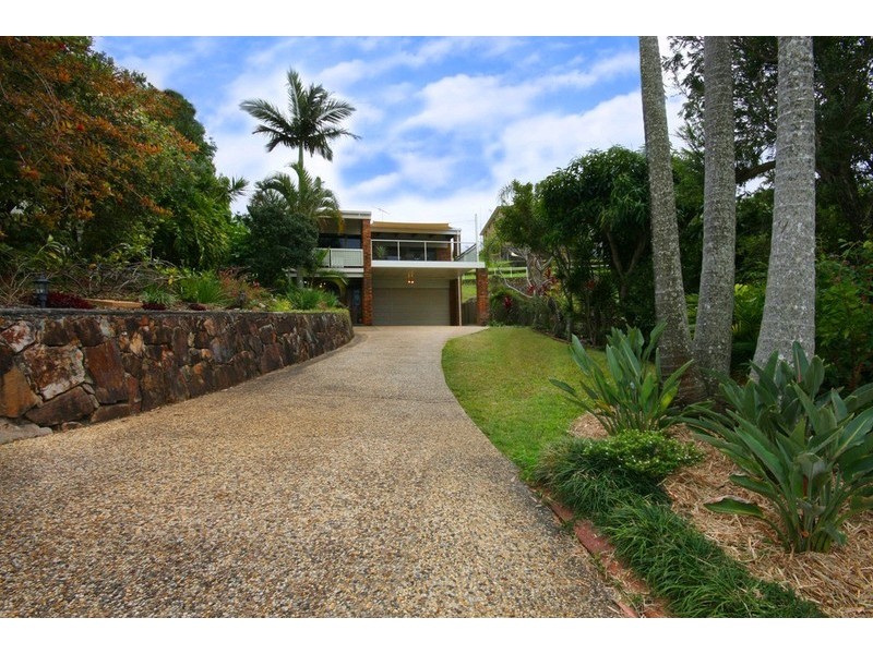 8 Cathedral Court, Alexandra Headland QLD 4572