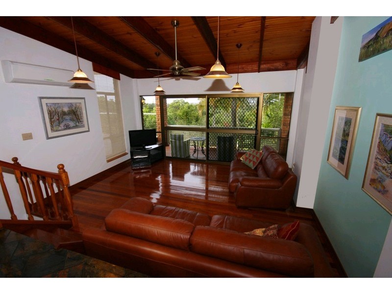 8 Cathedral Court, Alexandra Headland QLD 4572