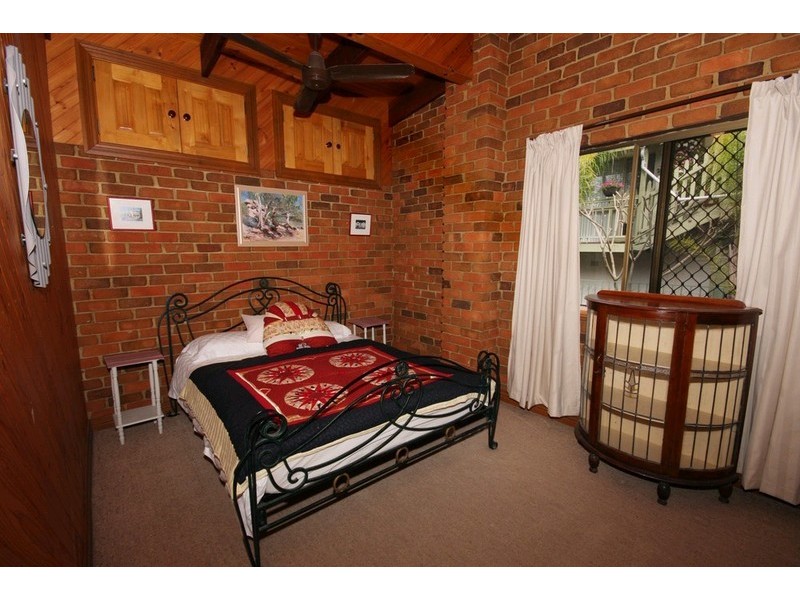 8 Cathedral Court, Alexandra Headland QLD 4572