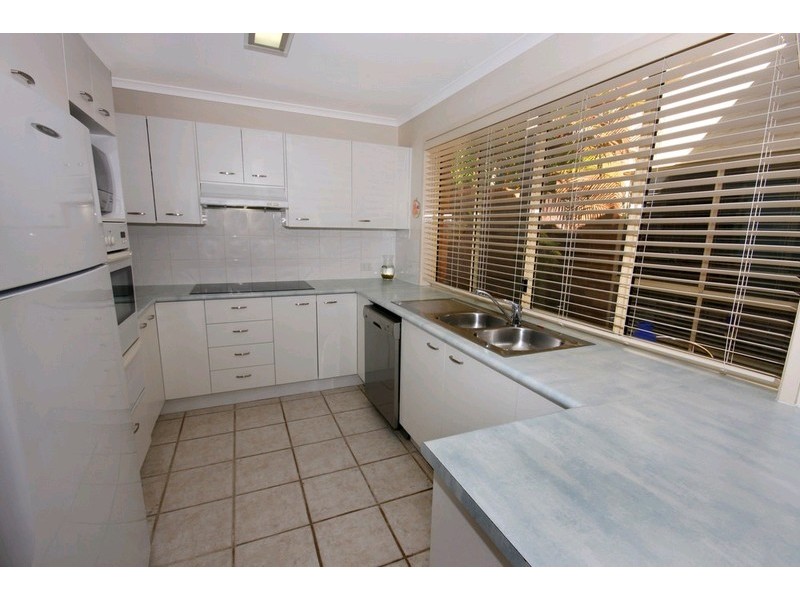 8 Beaverbrook Circuit, Sippy Downs QLD 4556