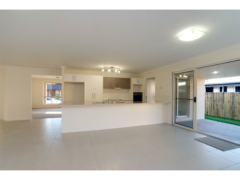 7 Crows Ash Place, Kuluin QLD 4558