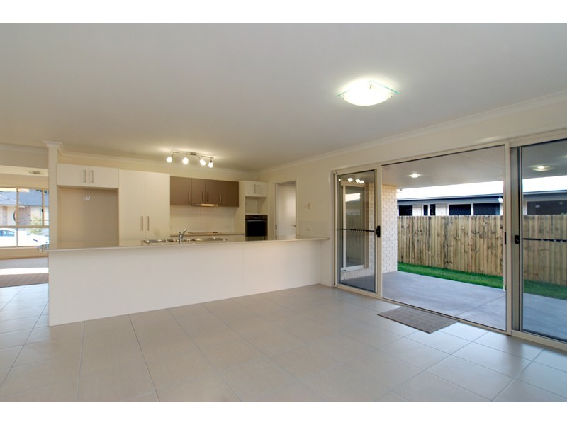 7 Crows Ash Place, Kuluin QLD 4558