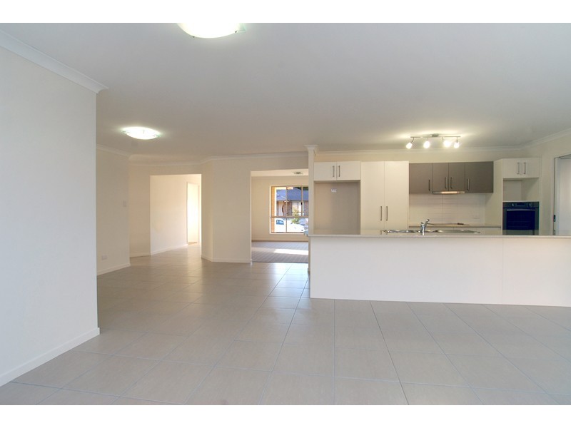 7 Crows Ash Place, Kuluin QLD 4558