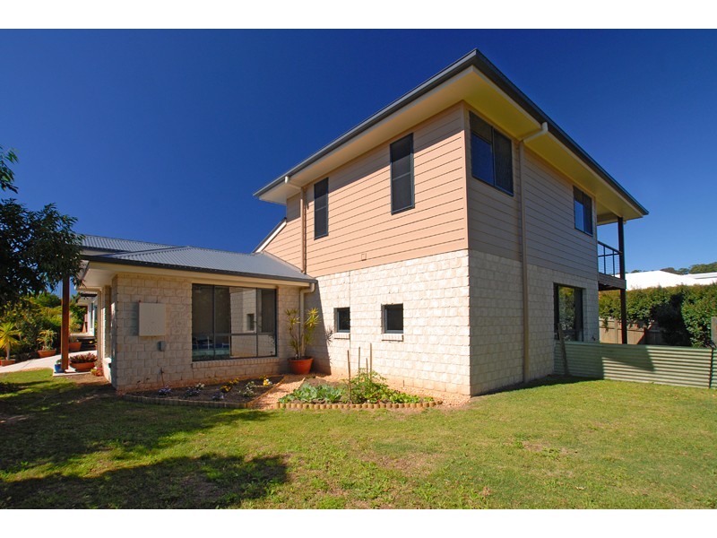 9 Parklakes Drive, Bli Bli QLD 4560