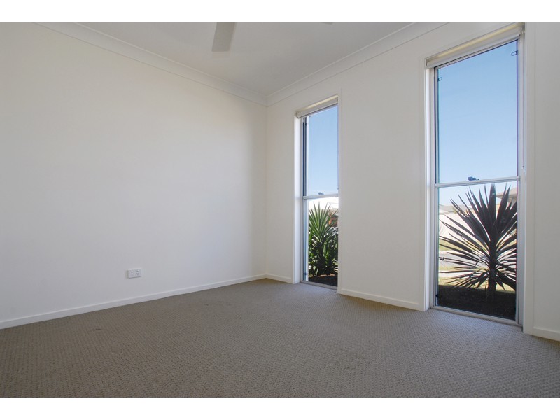 4 Robur Crescent, Mountain Creek QLD 4557