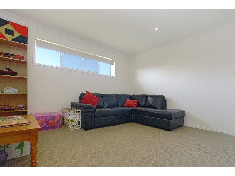 4 Robur Crescent, Mountain Creek QLD 4557