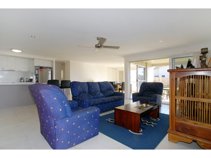 4 Robur Crescent, Mountain Creek QLD 4557