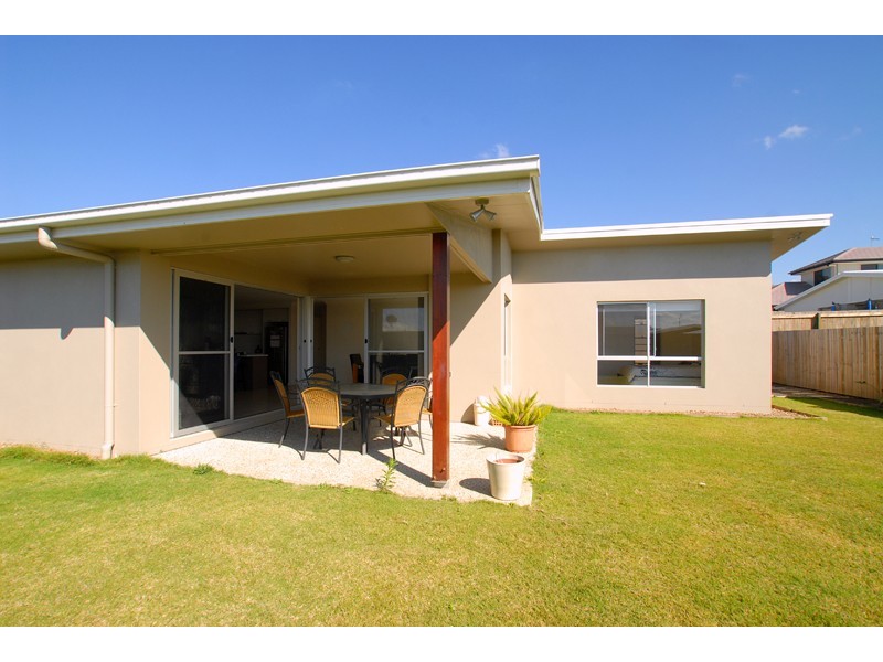 4 Robur Crescent, Mountain Creek QLD 4557