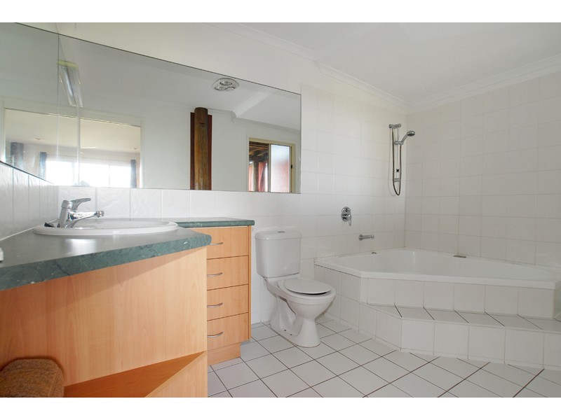 79 Tantula Road West, Alexandra Headland QLD 4572