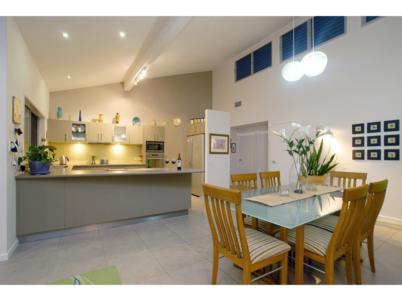 8 Calais Court, Kuluin QLD 4558