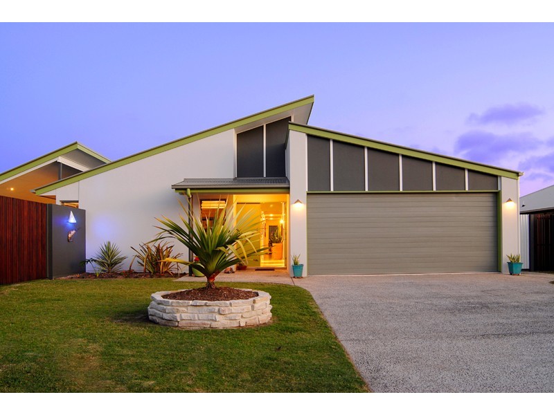 8 Calais Court, Kuluin QLD 4558