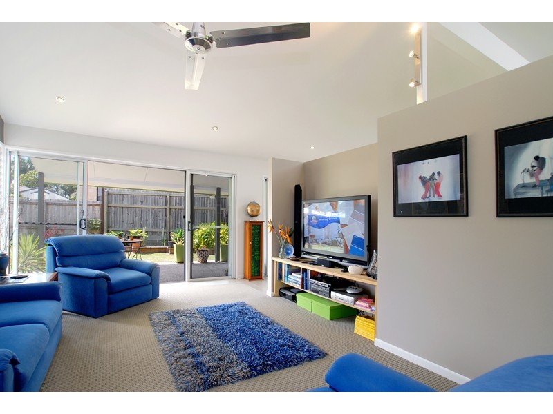 8 Calais Court, Kuluin QLD 4558