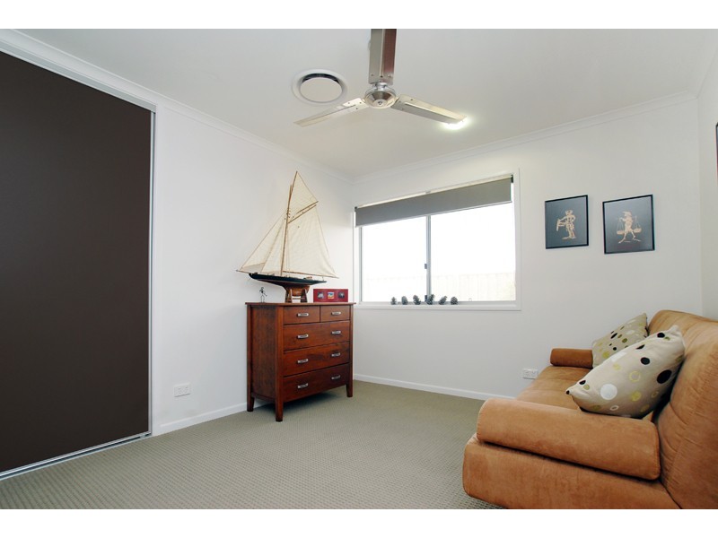 8 Calais Court, Kuluin QLD 4558