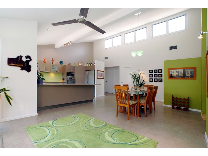 8 Calais Court, Kuluin QLD 4558