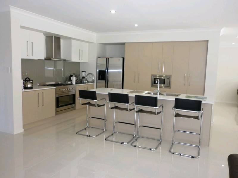 47 North Beach Place, Mudjimba QLD 4564