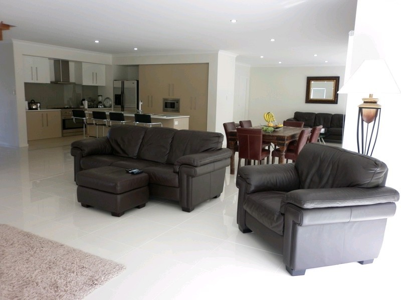 47 North Beach Place, Mudjimba QLD 4564