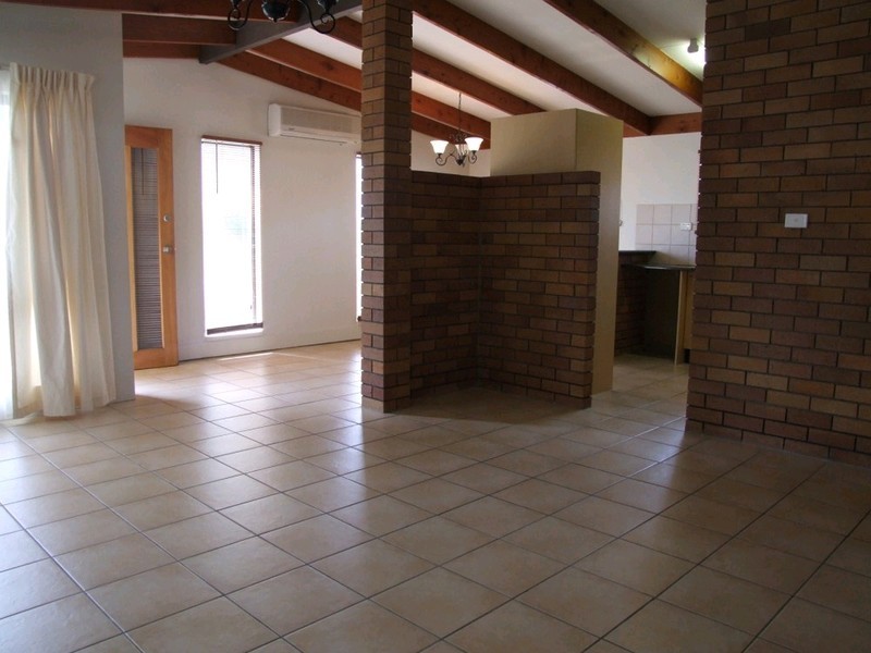 68 Lapoinya Crescent, Warana QLD 4575