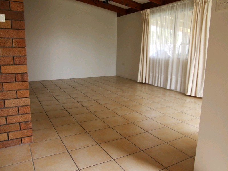 68 Lapoinya Crescent, Warana QLD 4575