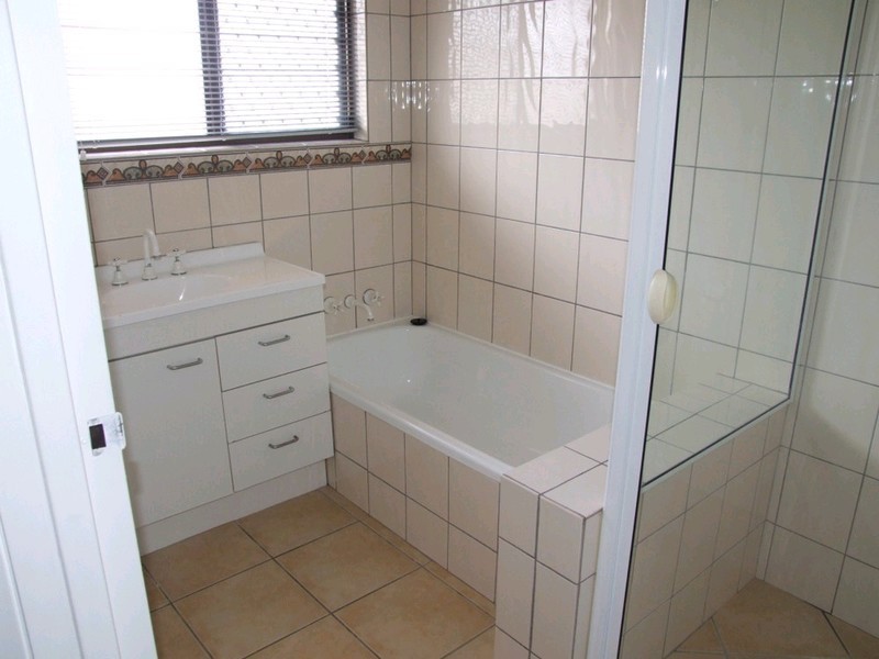 68 Lapoinya Crescent, Warana QLD 4575