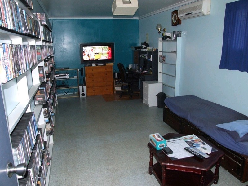 11 Finland Road, Pacific Paradise QLD 4564