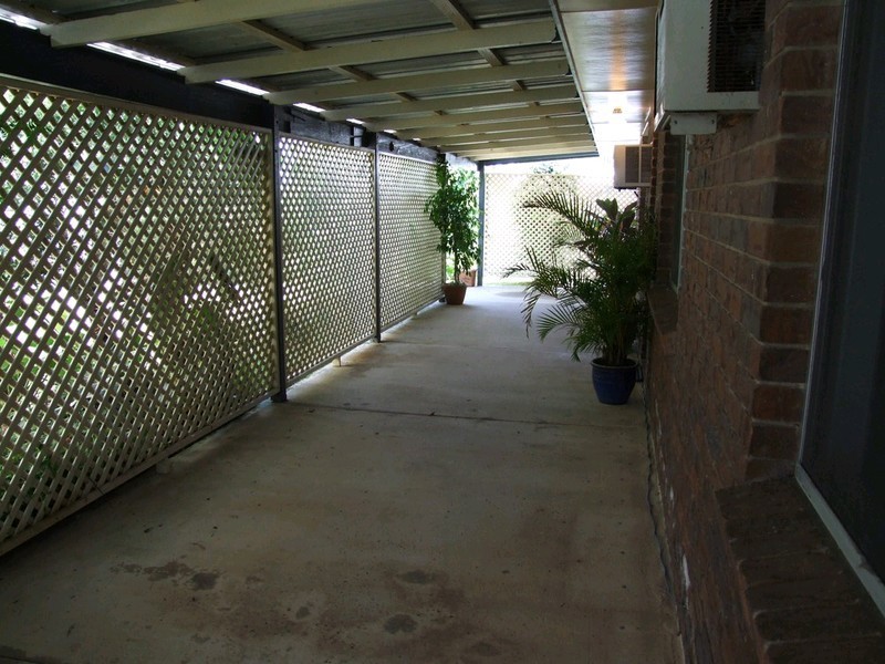 11 Finland Road, Pacific Paradise QLD 4564