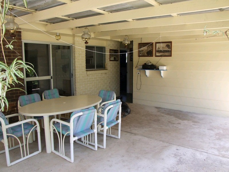 11 Finland Road, Pacific Paradise QLD 4564