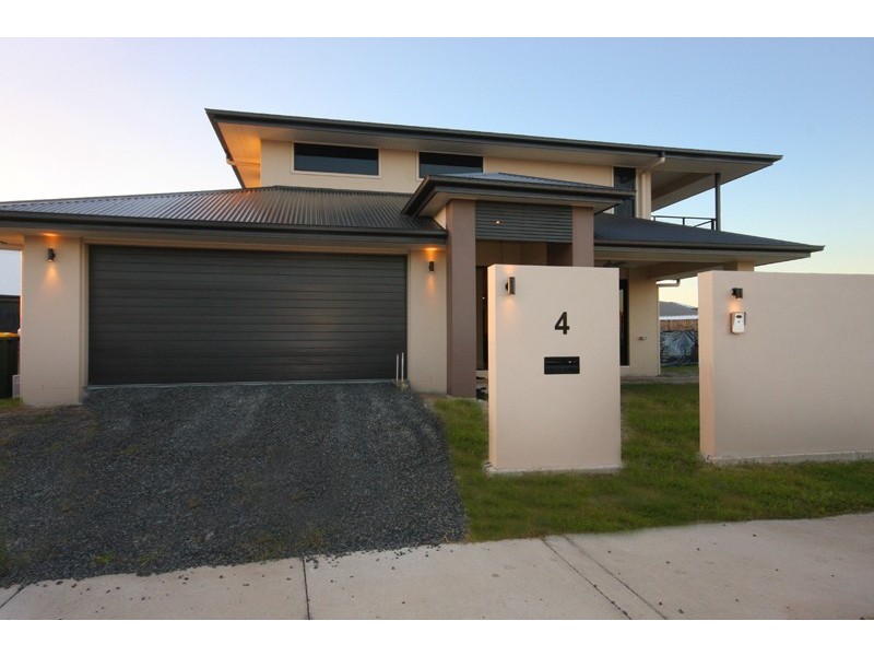 4 Myrtle Place, Mountain Creek QLD 4557