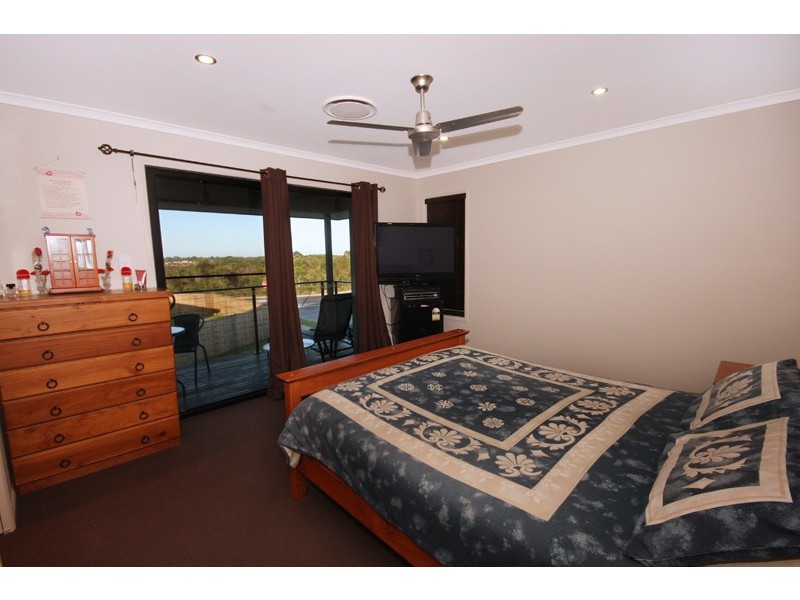 4 Myrtle Place, Mountain Creek QLD 4557