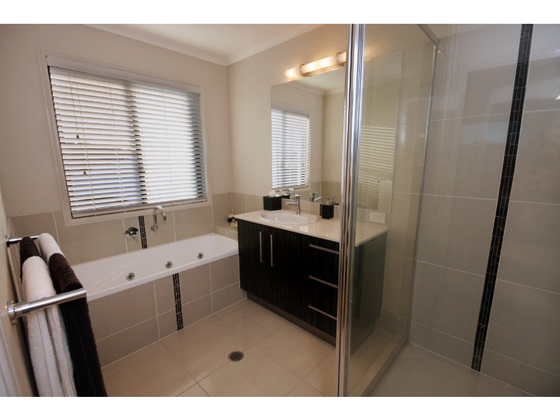 4 Myrtle Place, Mountain Creek QLD 4557