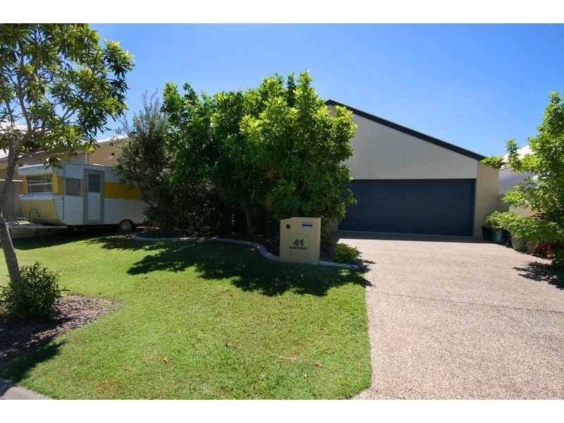 41 Bahamas Circuit, Kawana Island QLD 4575