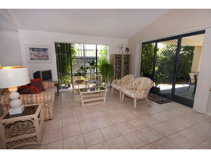 41 Bahamas Circuit, Kawana Island QLD 4575