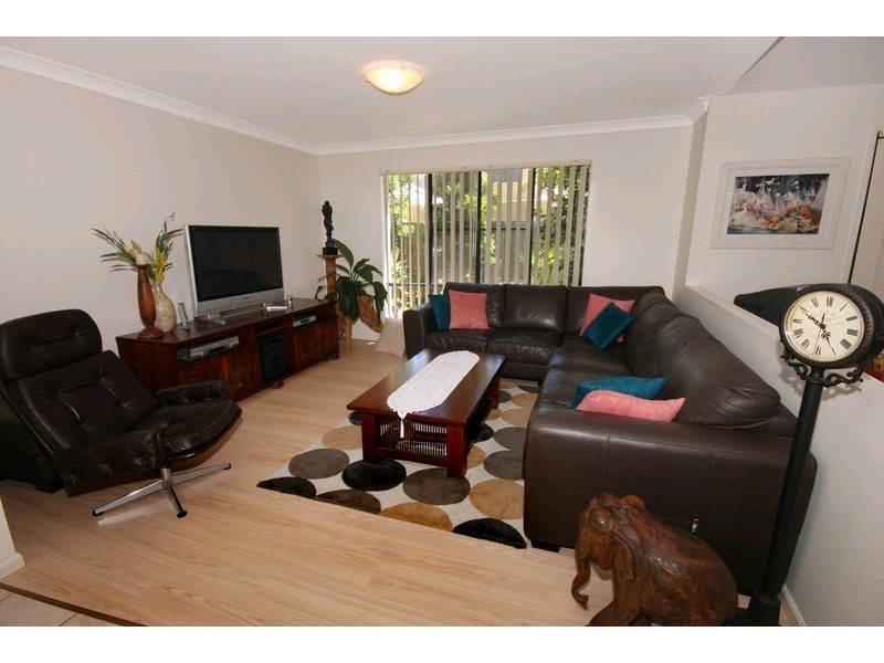 41 Bahamas Circuit, Kawana Island QLD 4575