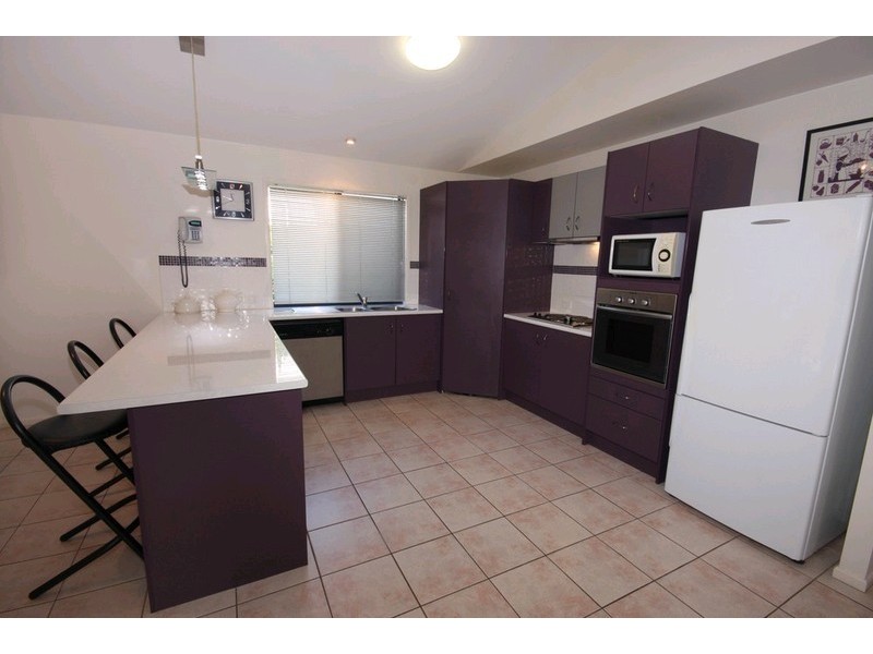 41 Bahamas Circuit, Kawana Island QLD 4575