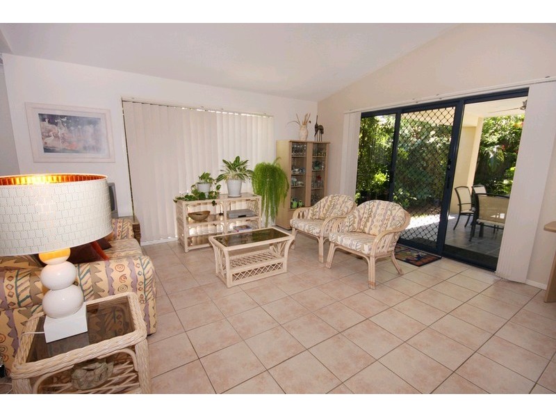 41 Bahamas Circuit, Kawana Island QLD 4575