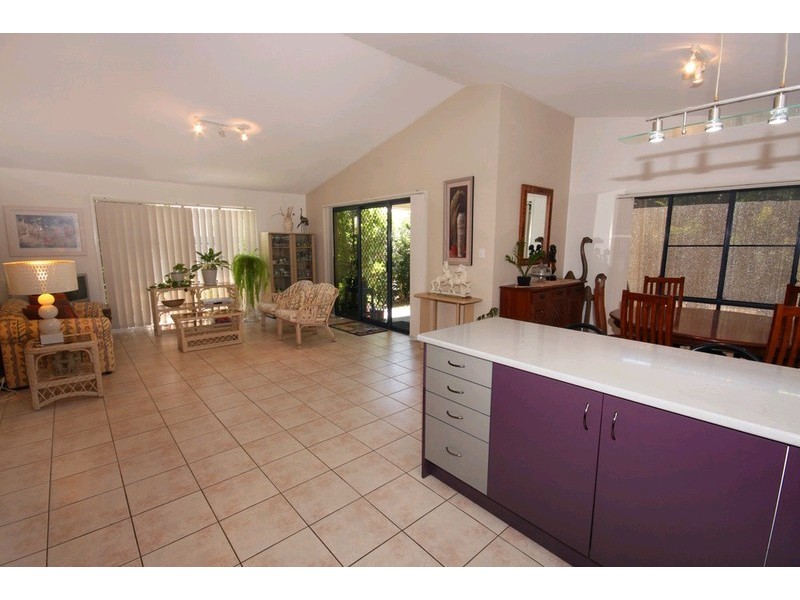 41 Bahamas Circuit, Kawana Island QLD 4575