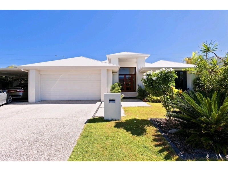 1 Bonaire Court, Kawana Island QLD 4575