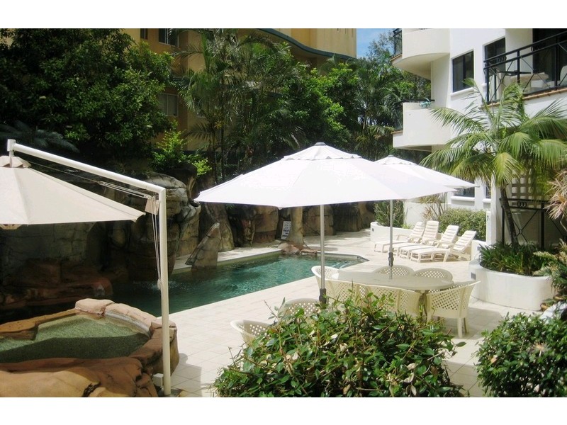 17 Brisbane Road, Mooloolaba QLD 4557