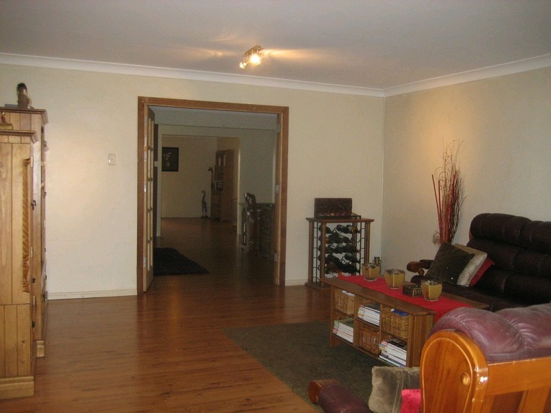 102 Fourth Avenue, Marsden QLD 4132