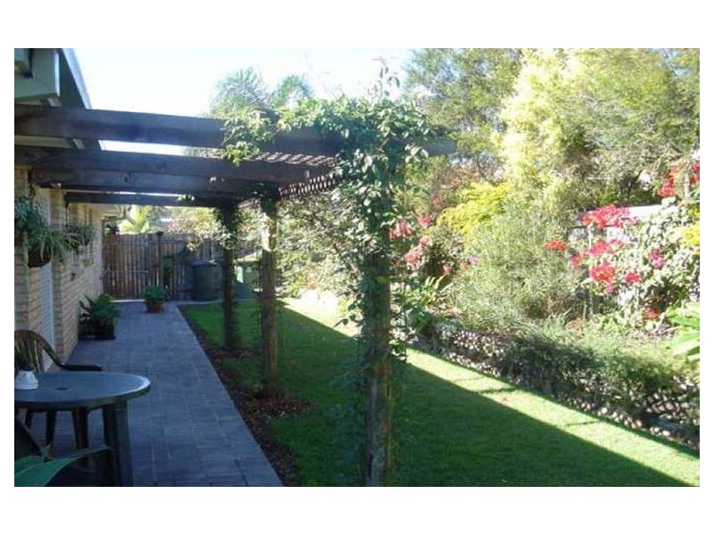 12 Rochelle Court, Edens Landing QLD 4207