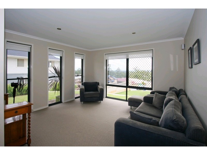 70 Mossman Parade, Waterford QLD 4133