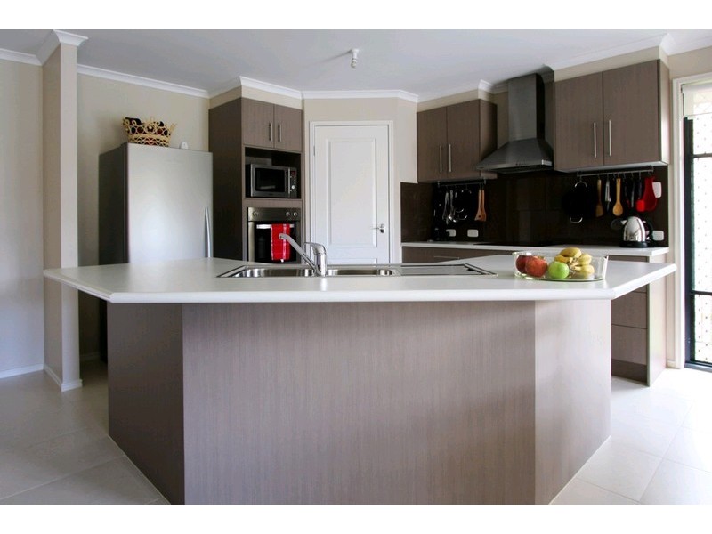 70 Mossman Parade, Waterford QLD 4133