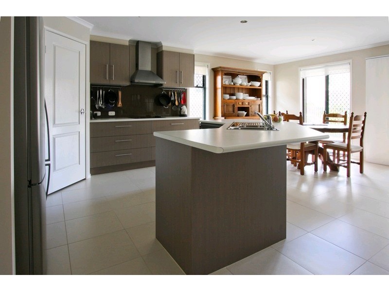 70 Mossman Parade, Waterford QLD 4133