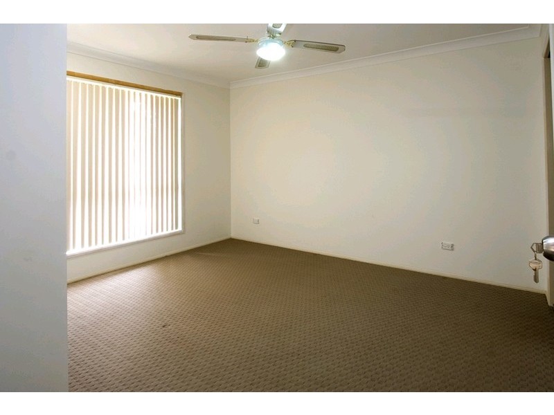 6 Ryan Street, Loganlea QLD 4131