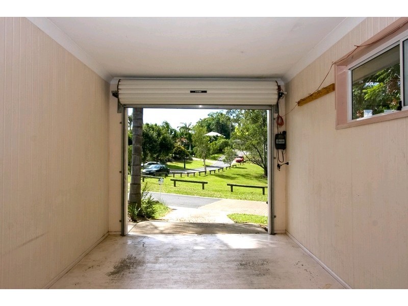 9 Kingfisher Close, Loganlea QLD 4131