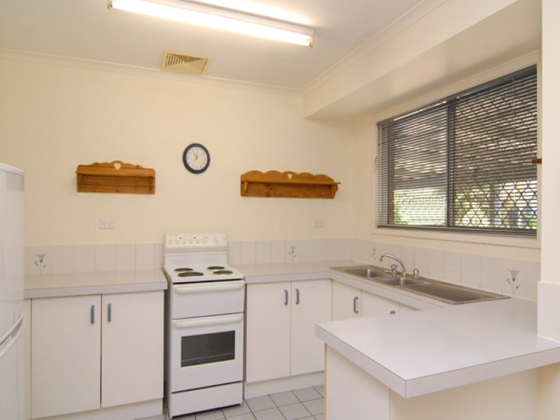 8 Timperley Court, Marsden QLD 4132