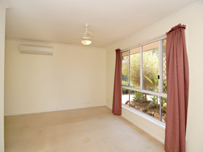 8 Timperley Court, Marsden QLD 4132